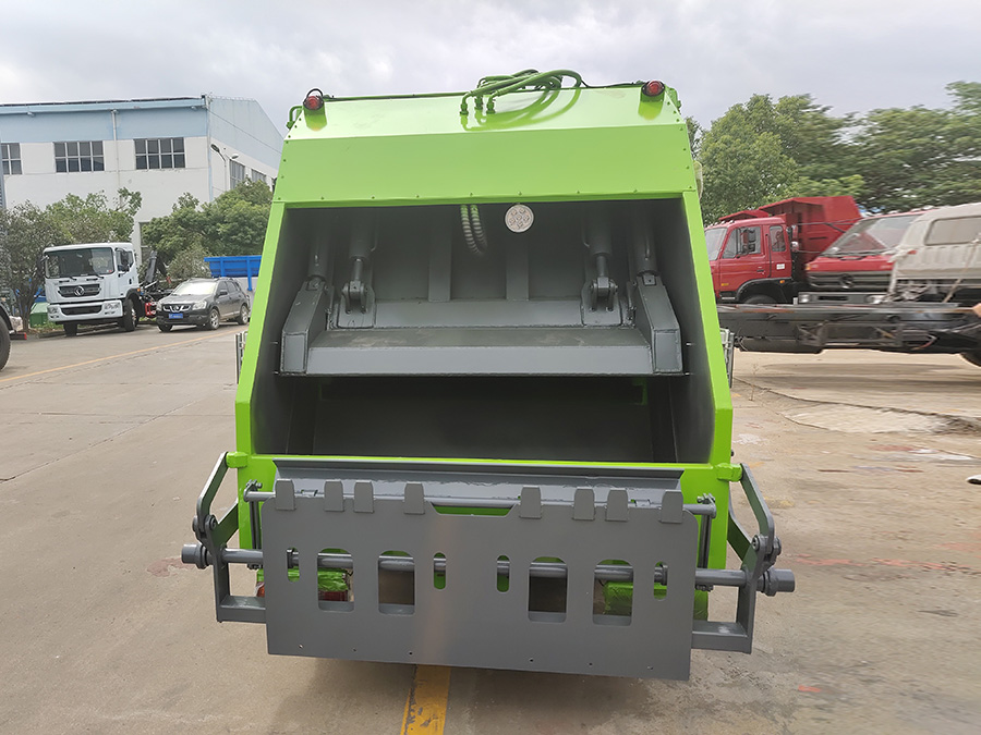 �P�R�{�Ɖ��s����܇